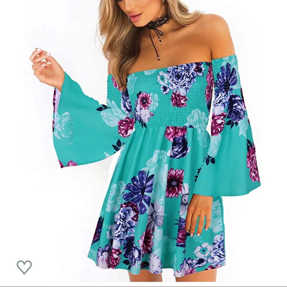 Floral bell sleeve casual dress 👗